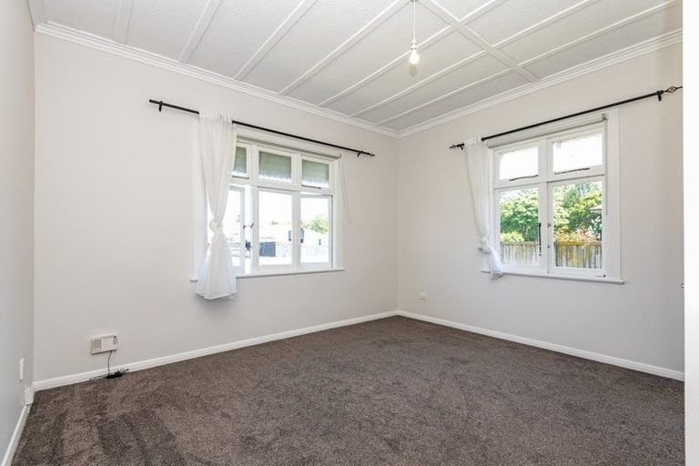 Photo of property in 87 Russell Street, Palmerston North, 4414