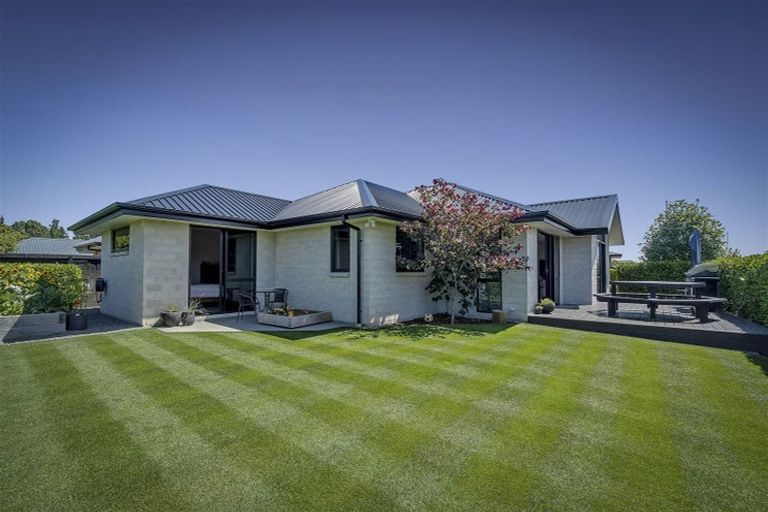 Photo of property in 6 Fry Place, Rolleston, 7614