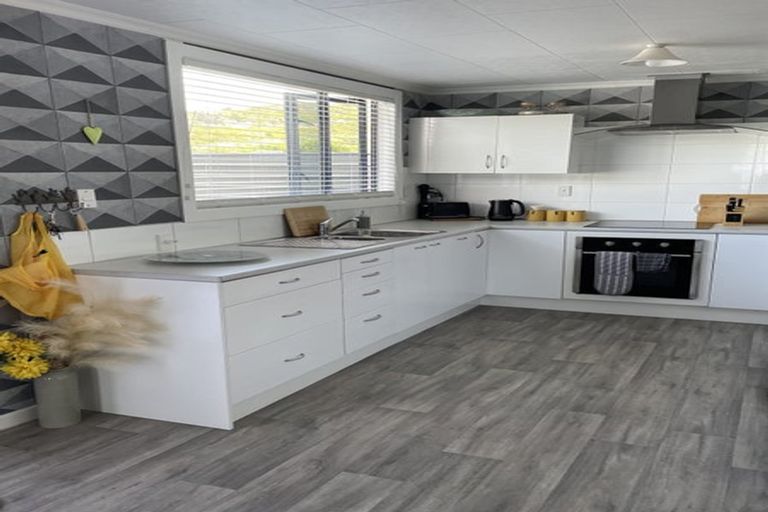 Photo of property in 11 Mason Street, Bluff, 9814