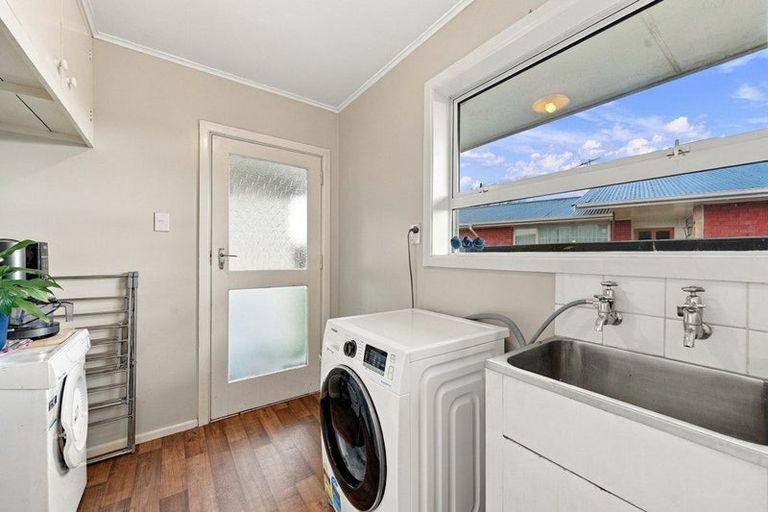 Photo of property in 34 Wychwood Crescent, Bishopdale, Christchurch, 8053