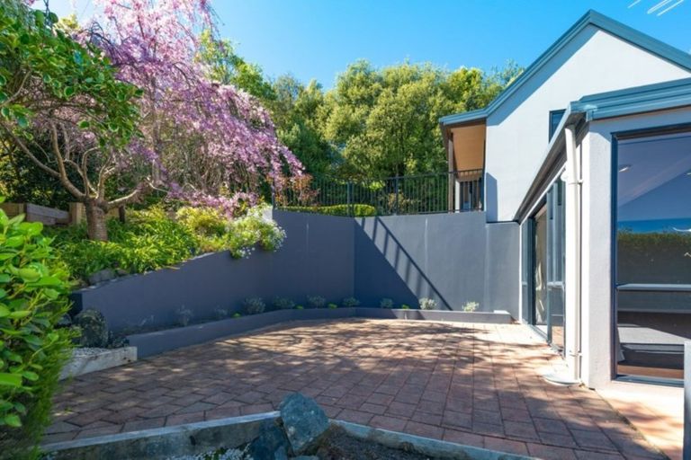 Photo of property in 25 Lookaway Place, Huntsbury, Christchurch, 8022