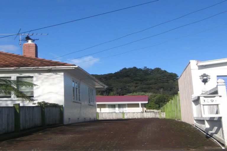 Photo of property in 189a Whites Line East, Waiwhetu, Lower Hutt, 5010