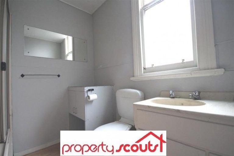 Photo of property in 8 Allandale Road, Saint Clair, Dunedin, 9012