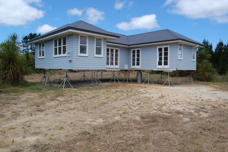 Photo of property in 960a Oneriri Road, Kaiwaka, 0573