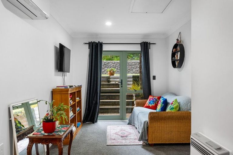 Photo of property in 8 Tironui Terrace, Western Heights, Hamilton, 3200