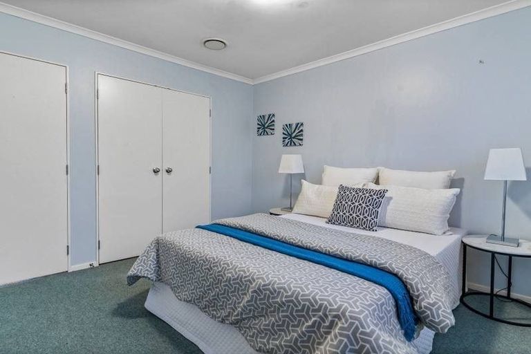 Photo of property in 12 Bokeen Lane, Flat Bush, Auckland, 2019