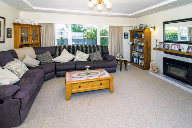 Photo of property in 1 Rata Place, Lansdowne, Masterton, 5810