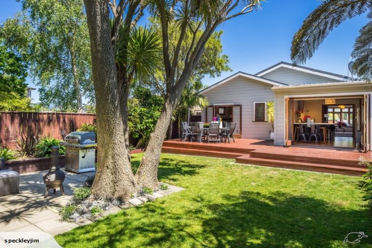 Photo of property in 44 Connolly Street, Boulcott, Lower Hutt, 5010