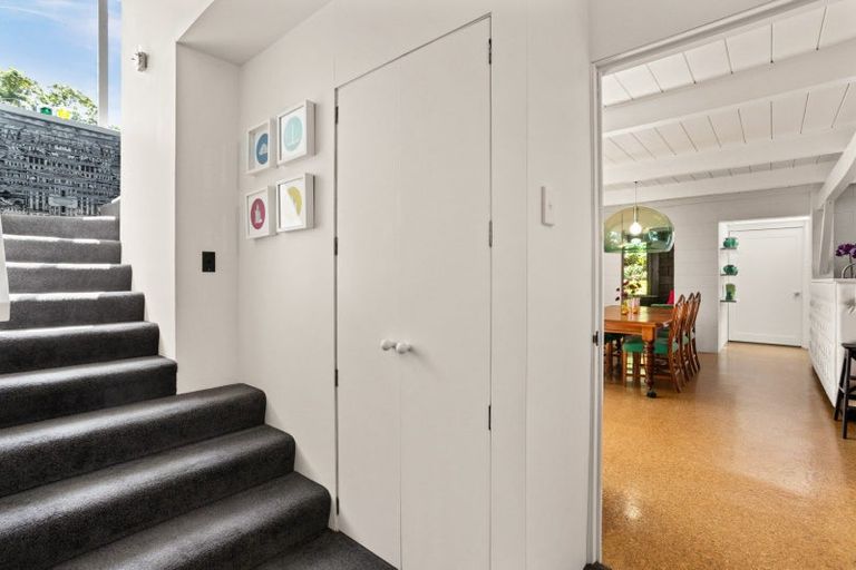 Photo of property in 15 Muritai Crescent, Havelock North, 4130