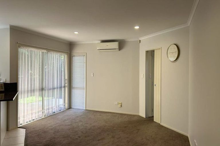 Photo of property in 3 Reinheimer Place, Flat Bush, Auckland, 2016