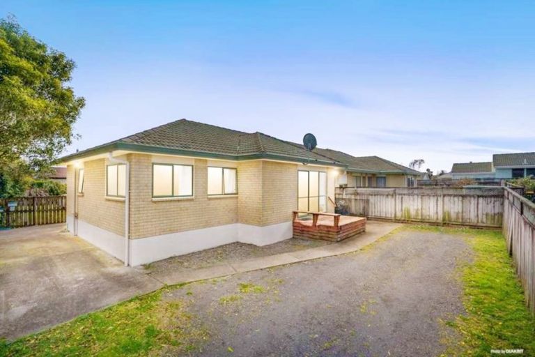 Photo of property in 3 Benton Place, Manurewa, Auckland, 2102