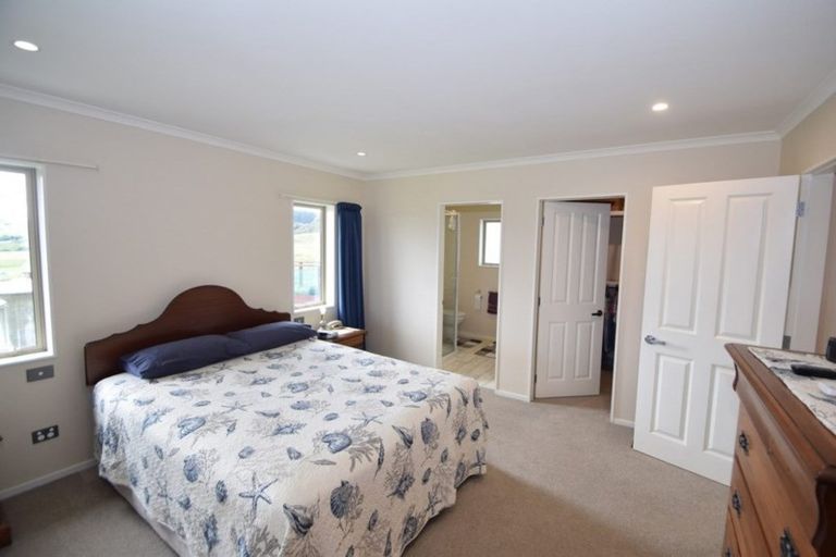 Photo of property in 66 Manu Drive, Kaiwaka, 0573