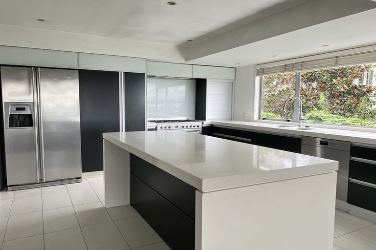 Photo of property in 23d Stanley Point Road, Stanley Point, Auckland, 0624