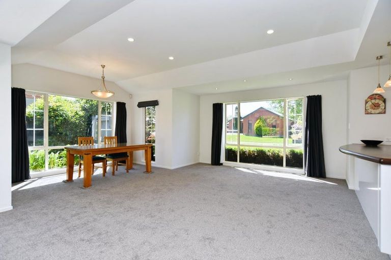 Photo of property in 42 Woodhurst Drive, Casebrook, Christchurch, 8051