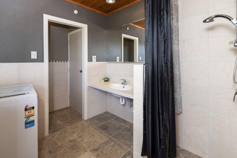 Photo of property in 20 Granger Road, Cockle Bay, Auckland, 2014