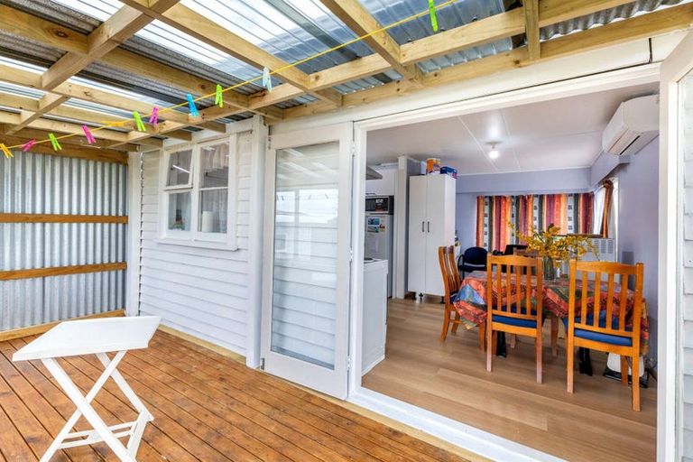 Photo of property in 17 Tuke Street, Normanby, Hawera, 4614