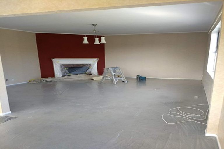 Photo of property in 1 Cyril Way, Paparangi, Wellington, 6037