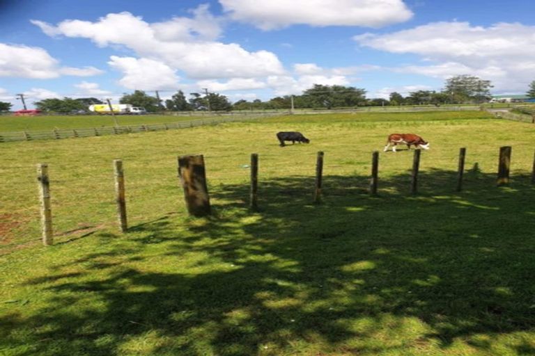 Photo of property in 66 High Street, Eltham, 4322