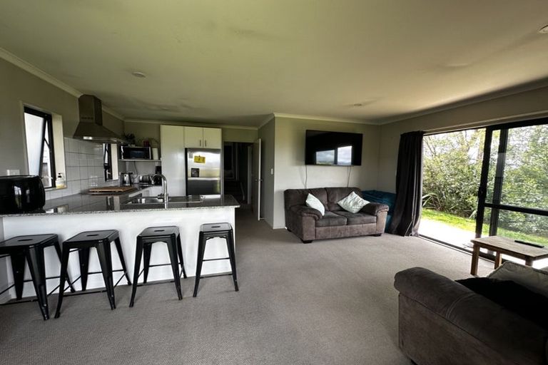 Photo of property in 34 Tiriwa Drive, Massey, Auckland, 0614