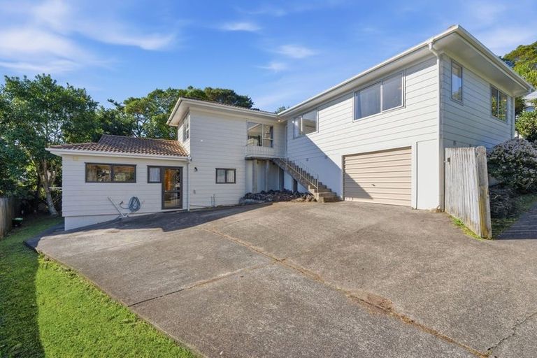 Photo of property in 4 Redwing Street, Browns Bay, Auckland, 0630