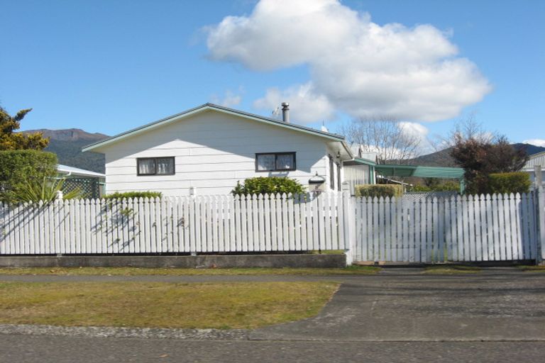 Photo of property in 8 Maria Place, Turangi, 3334