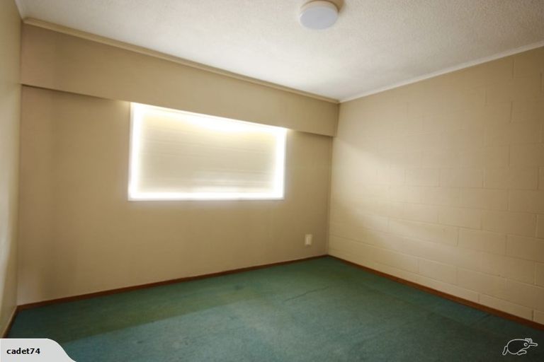 Photo of property in 64a Clayburn Road, Glen Eden, Auckland, 0602