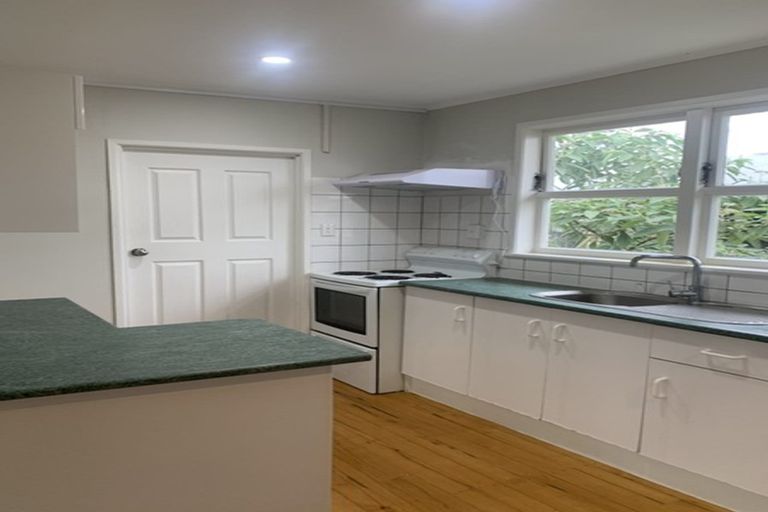 Photo of property in 1/13 Blanes Road, Weymouth, Auckland, 2103