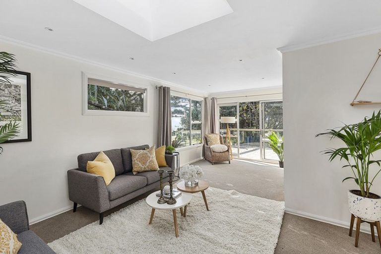 Photo of property in 38 View Road, Titahi Bay, Porirua, 5022