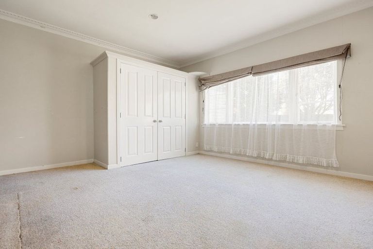 Photo of property in 16 Mahana Road, St Andrews, Hamilton, 3200