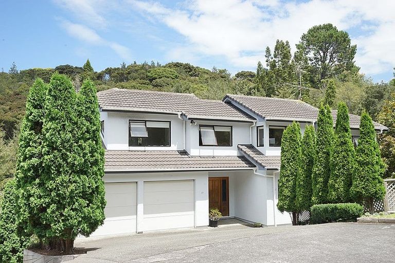 Photo of property in 17 Homewood Place, Chatswood, Auckland, 0626