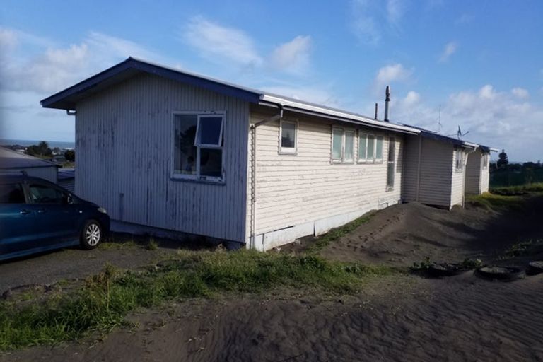 Photo of property in 58 Lee Street, Castlecliff, Whanganui, 4501