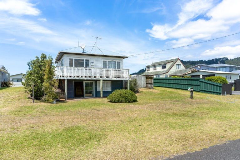 Photo of property in 114a Given Avenue, Whangamata, 3620