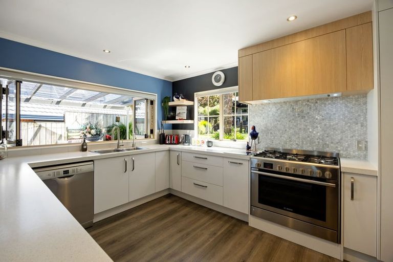 Photo of property in 62 Cairns Crescent, Rototuna, Hamilton, 3210