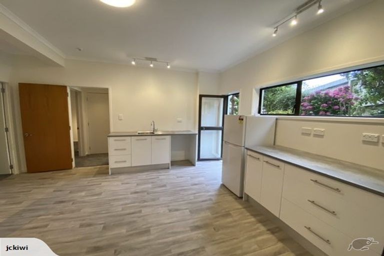 Photo of property in 1 Albert Hall Drive, Red Beach, 0932