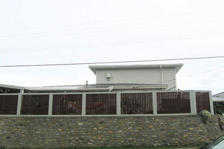 Photo of property in 108 Seaview Road, Paraparaumu Beach, Paraparaumu, 5032