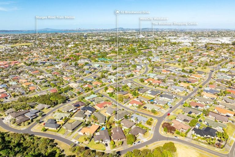 Photo of property in 52 Brookwood Drive, Henderson, Auckland, 0612
