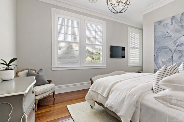 Photo of property in 30 Mcfarlane Street, Mount Victoria, Wellington, 6011