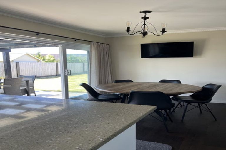 Photo of property in 19 Linklater Avenue, Bellevue, Tauranga, 3110