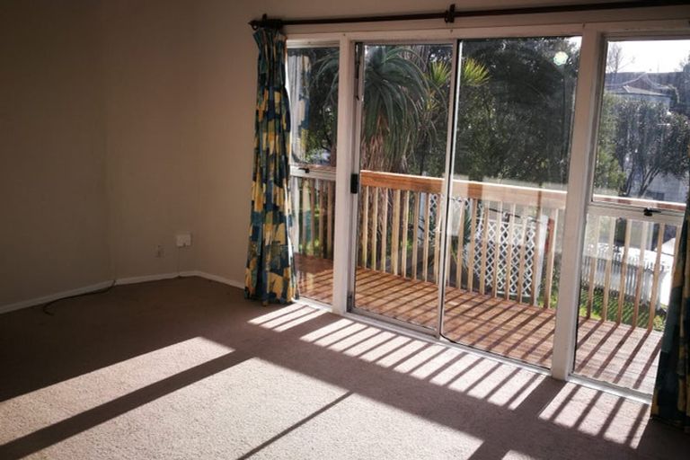 Photo of property in 5 Sari Place, Massey, Auckland, 0614