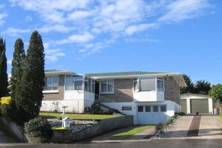 Photo of property in 4 Kingsway Crescent, Forest Lake, Hamilton, 3200