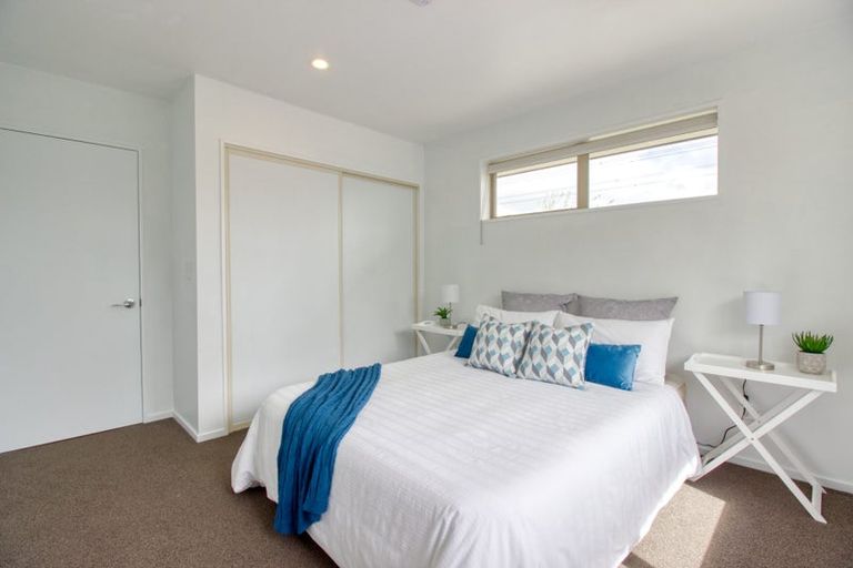 Photo of property in 33 Little Oaks Drive, Yaldhurst, Christchurch, 8042