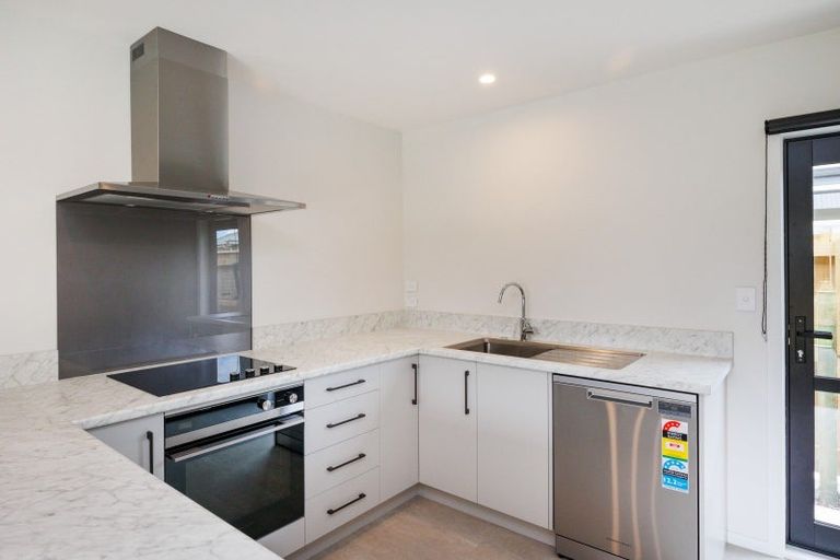 Photo of property in 68b Hedges Street, Sanson, 4817