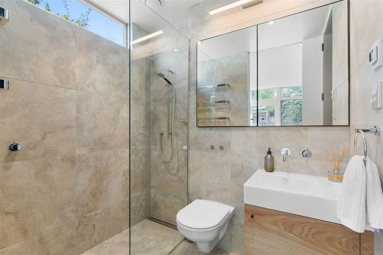 Photo of property in 21 Weka Street, Fendalton, Christchurch, 8041