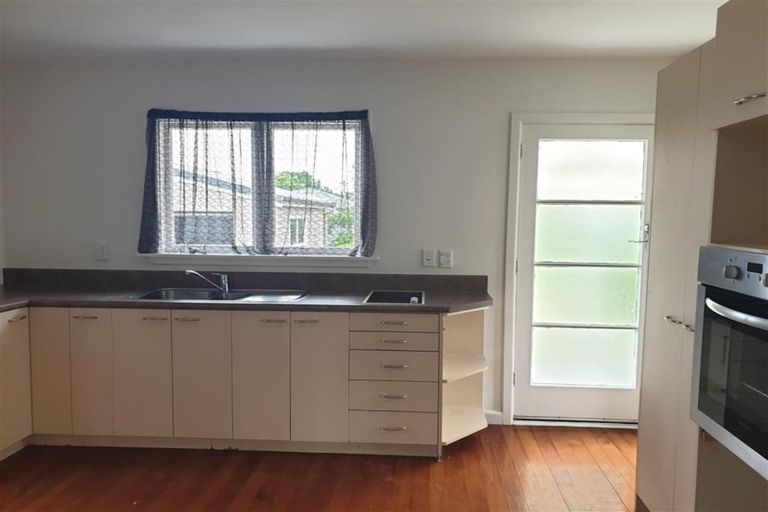 Photo of property in 22 Wilton Crescent, Bishopdale, Christchurch, 8053