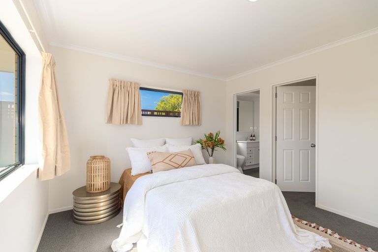 Photo of property in 35 Eastwood Rise, Waimairi Beach, Christchurch, 8083