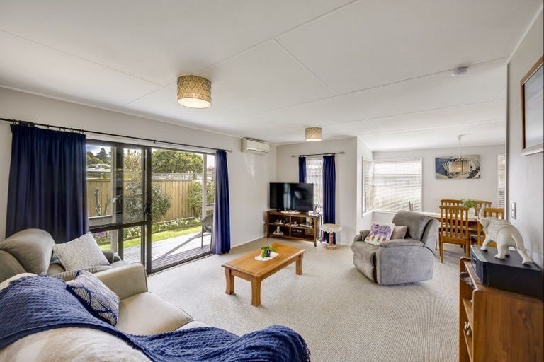 Photo of property in 2/22 Church Road, Taradale, Napier, 4112