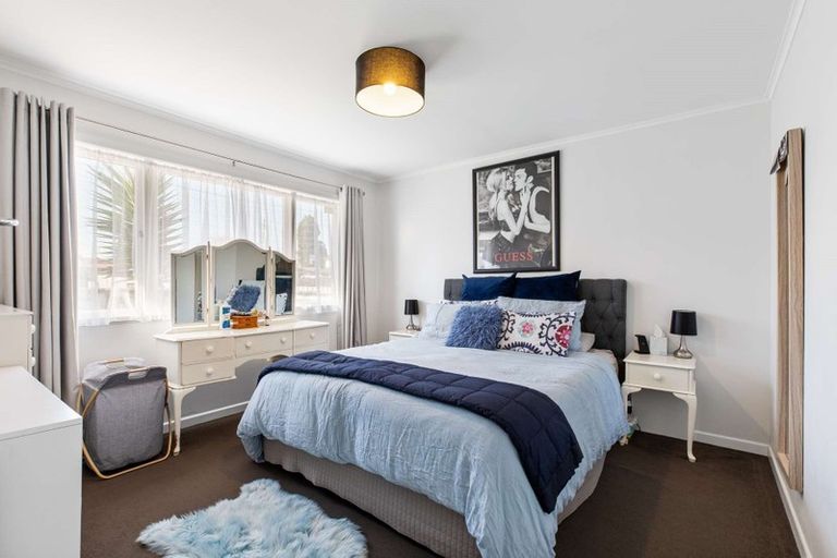 Photo of property in 10 Shirley Avenue, Papakura, 2110