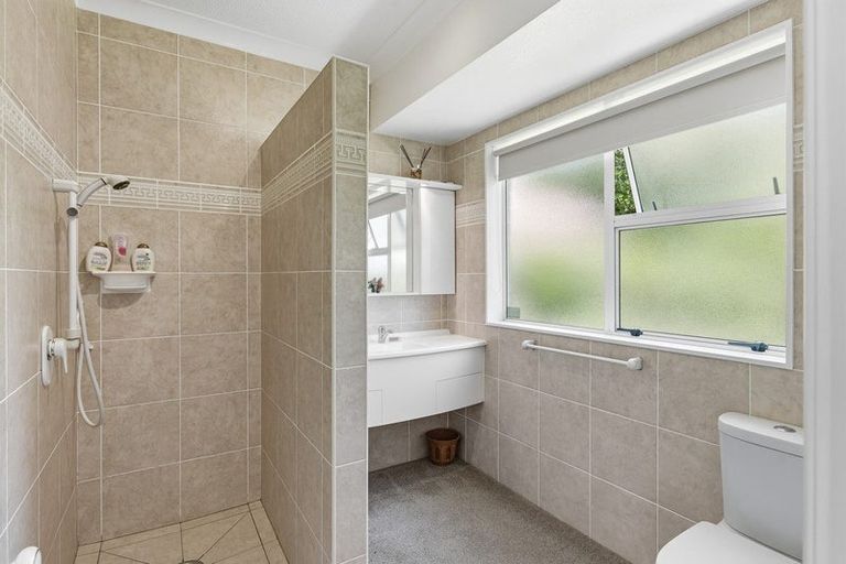 Photo of property in 9 Maple Lane, Waikanae, 5036