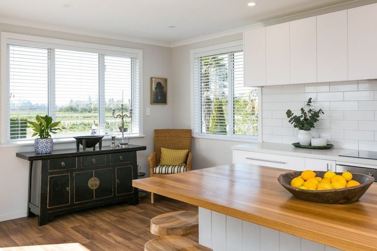 Photo of property in 54 Saint Georges Road, Karamu, Hastings, 4172