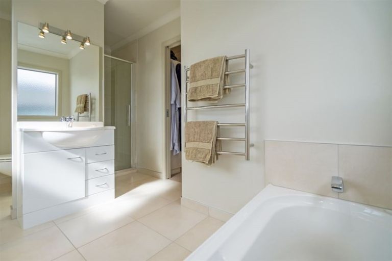 Photo of property in 6 Aquila Drive, Whitianga, 3510